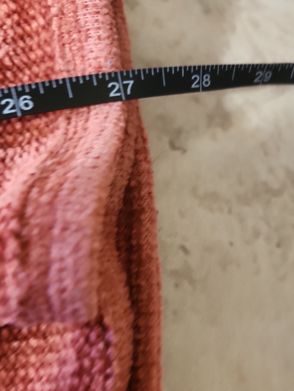 easel Rose Heathered Crewneck Sweater Wears Oversized. - Picture 9 of 9